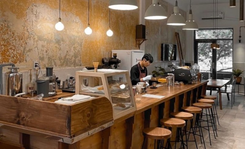 Manki True Artisan Cafe là một trong những quán cà phê yên tĩnh ở quận 1 thu hút nhiều lượt khách.