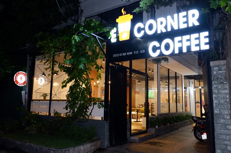 E Corner Coffee - Địa chỉ cafe máy lạnh quận 10.