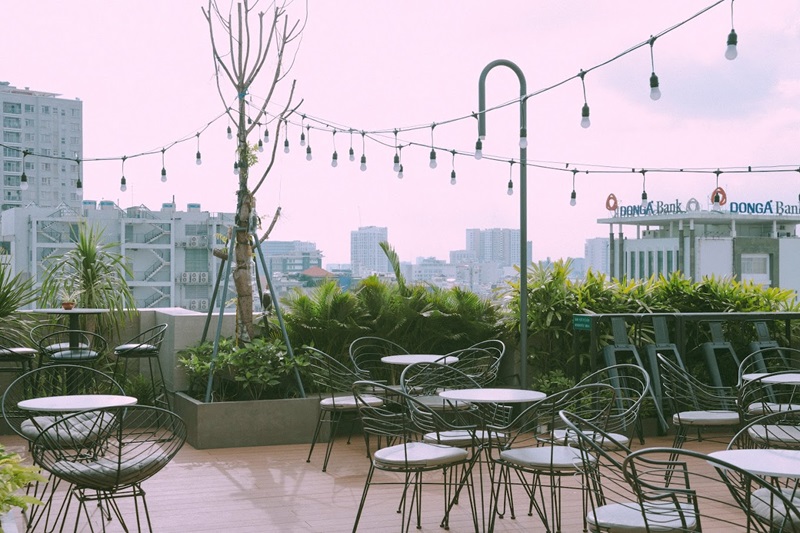 Skyy Garden - Cafe rooftop Phú Nhuận có cảnh cực đẹp.