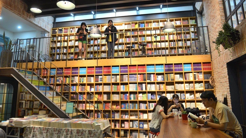 Cafe Sách Nhã Nam - Địa điểm thư viện kết hợp cafe sách Bình Thạnh.