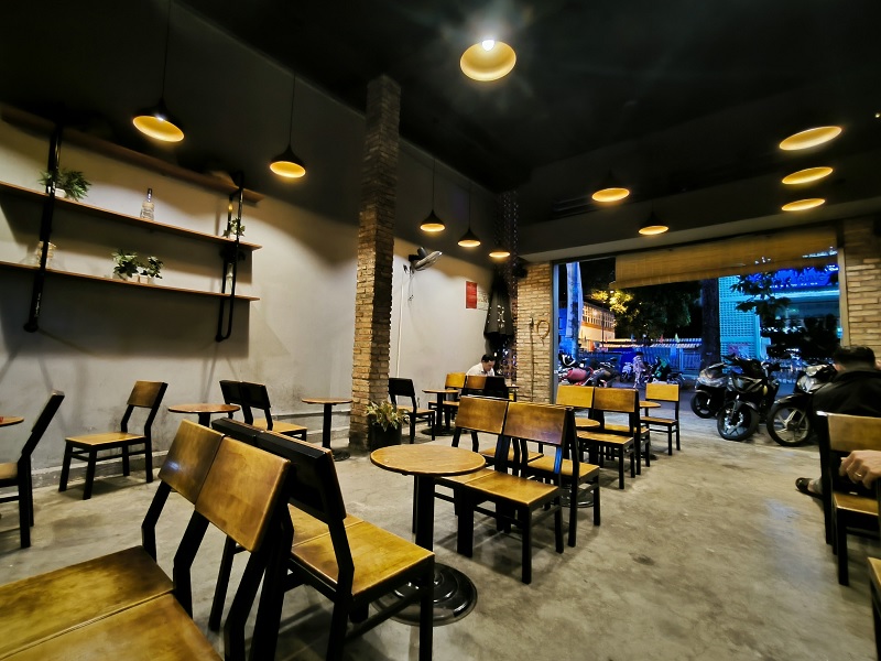 Gờ Cafe quận 5, chi nhánh đường Trần Bình Trọng.