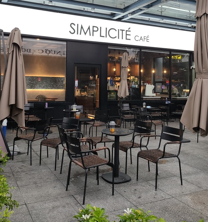 Simplicité Café - Không gian quán cafe đường Trường Sơn quận Tân Bình.