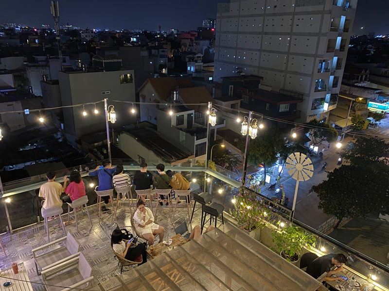 Cây Bàng Rooftop - Quán cafe view đẹp Tân Phú.