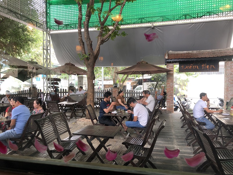 Điểm Hẹn - Cafe sân vườn quận 8 đường Phạm Thế Hiển.